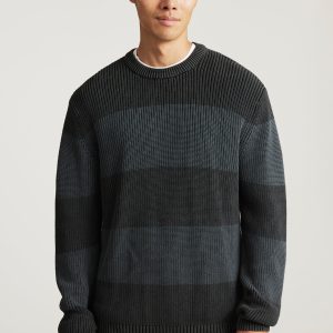 CREW NECK SWEATER IN RAVEN