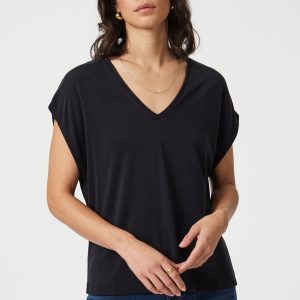 LUXE TOUCH TENCEL™ V-NECK T-SHIRT IN BLACK